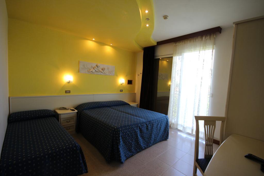 Hotel Roma Jesolo Extérieur photo